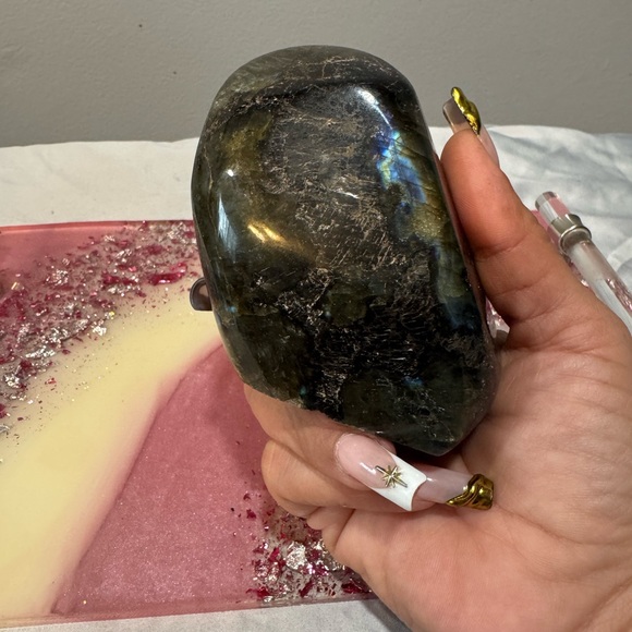 Labradorite Stone - Picture 5 of 7